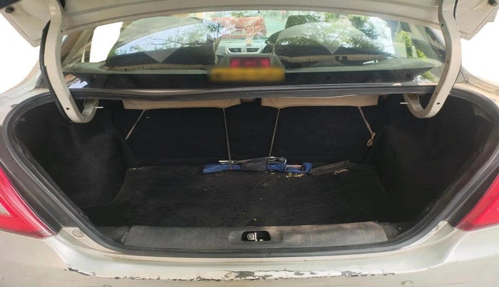 2015 Maruti Swift Dzire VXI, Petrol, Manual, 79,753 km, exterior