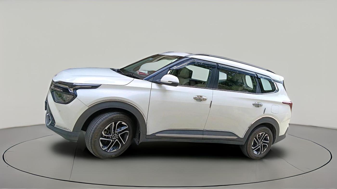 2022 KIA CARENS LUXURY PLUS 1.4 PETROL 7 STR, Petrol, Manual, 6,127 km, exterior