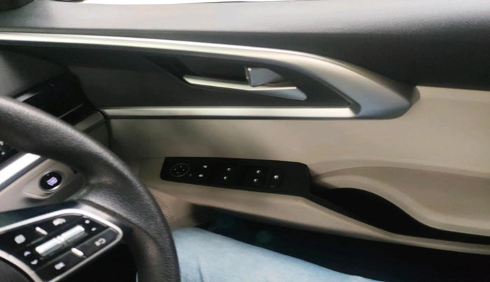 2023 KIA CARENS PRESTIGE PLUS 1.5 PETROL IMT 7 STR, Petrol, Manual, 14,679 km, interior