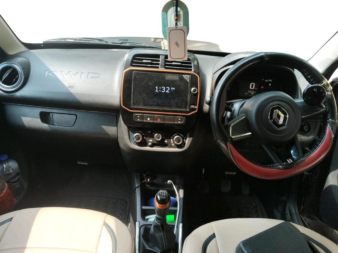 2021 Renault Kwid CLIMBER 1.0 (O), Petrol, Manual, 35,556 km, interior