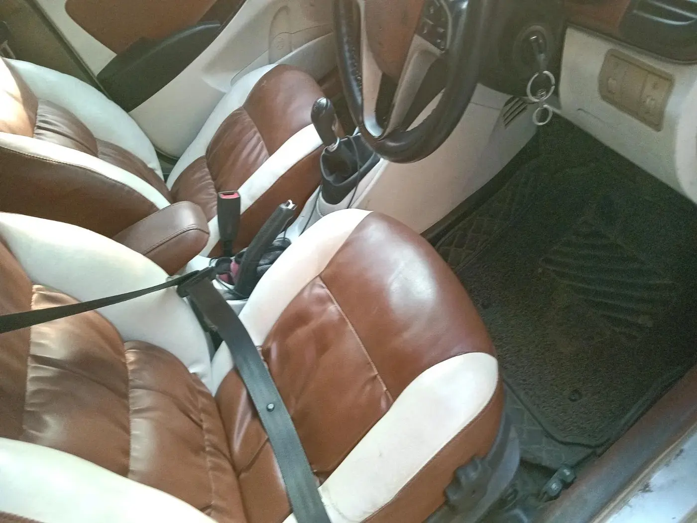 2013 Hyundai Verna FLUIDIC 1.6 CRDI SX, Diesel, Manual, 33,511 km, interior