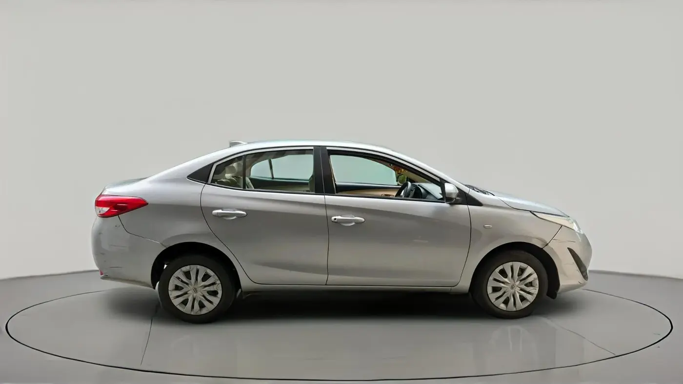 2021 Toyota YARIS J MT, Petrol, Manual, 63,570 km, exterior