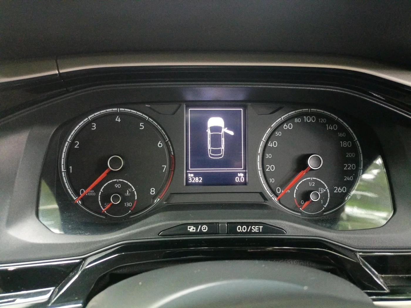 2023 Volkswagen VIRTUS HIGHLINE TSI 1.0 AT, Petrol, Automatic, 3,282 km, interior