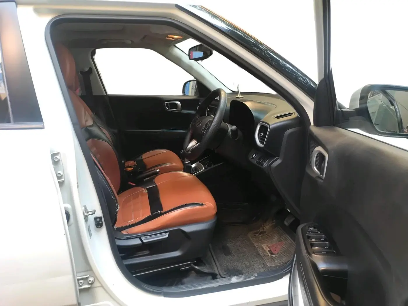 2019 Hyundai VENUE SX 1.0 (O) TURBO, Petrol, Manual, 91,119 km, interior