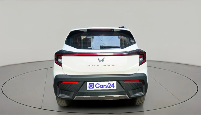 2024 Mahindra XUV 3XO AX5 1.2 L TCMPFI AT, Petrol, Automatic, 21,356 km, exterior