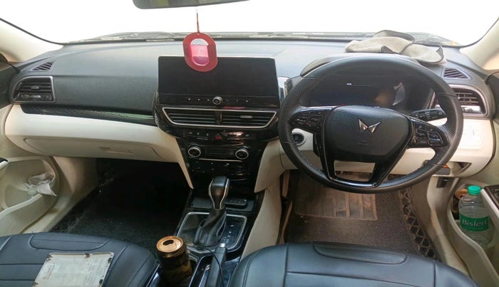 2024 Mahindra XUV 3XO AX5 1.2 L TCMPFI AT, Petrol, Automatic, 21,356 km, interior