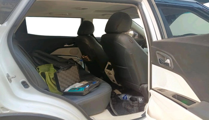 2024 Mahindra XUV 3XO AX5 1.2 L TCMPFI AT, Petrol, Automatic, 21,356 km, interior