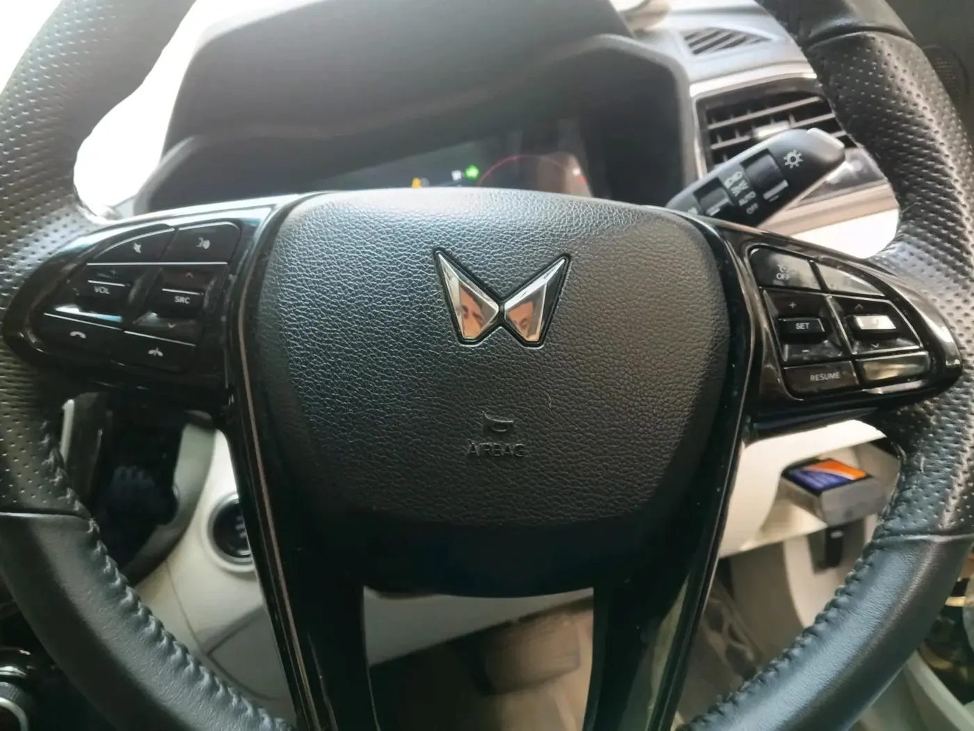 2024 Mahindra XUV 3XO AX5 1.2 L TCMPFI AT, Petrol, Automatic, 21,356 km, interior
