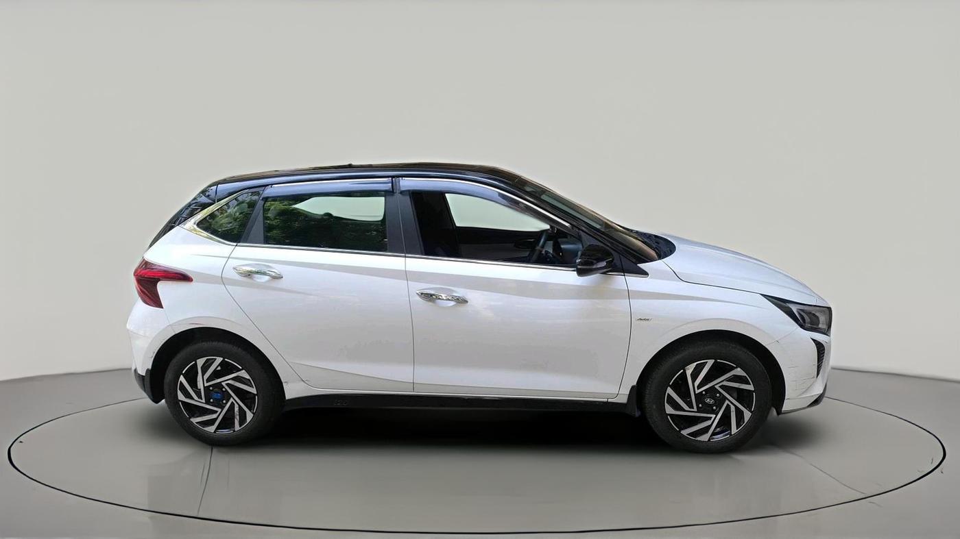 2024 Hyundai NEW I20 ASTA (O) 1.2 IVT, Petrol, Automatic, 9,800 km, exterior