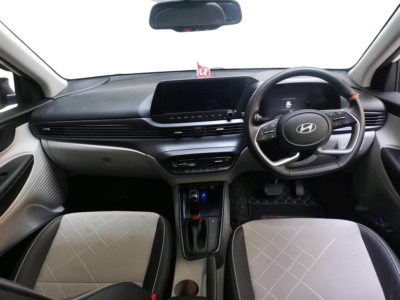 2024 Hyundai NEW I20 ASTA (O) 1.2 IVT, Petrol, Automatic, 9,800 km, interior