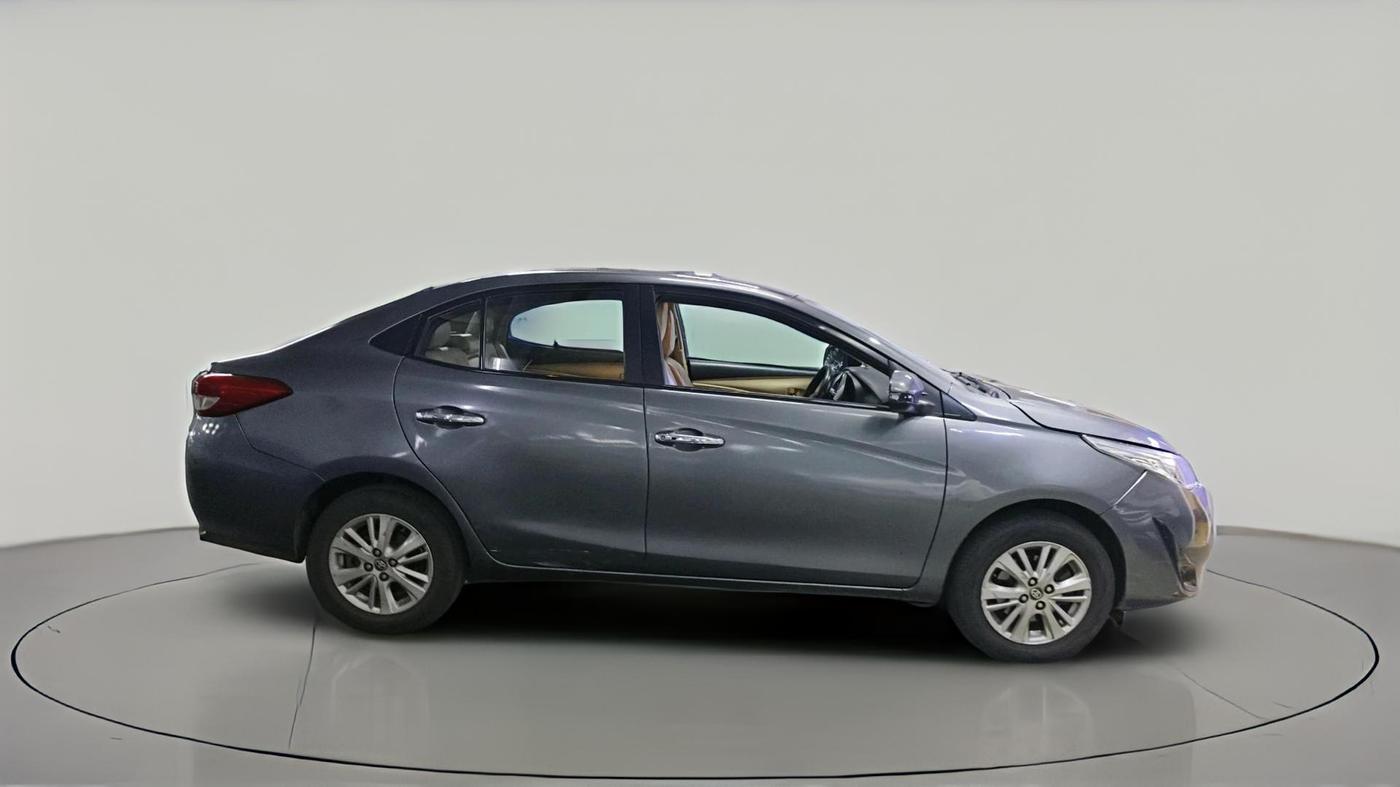 2018 Toyota YARIS VX MT, Petrol, Manual, 93,335 km, exterior