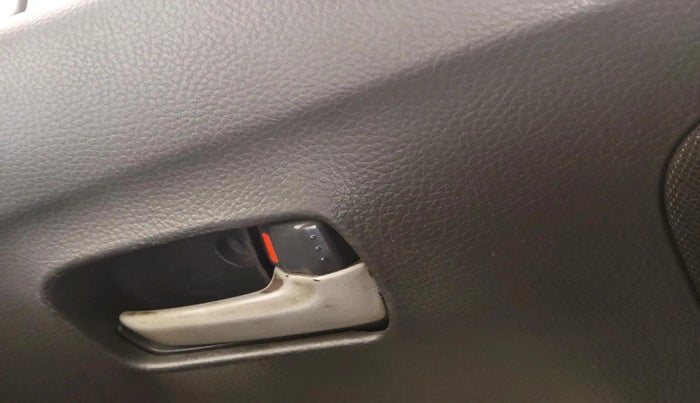 2011 Maruti Wagon R 1.0 LXI CNG, CNG, Manual, 97,714 km, interior