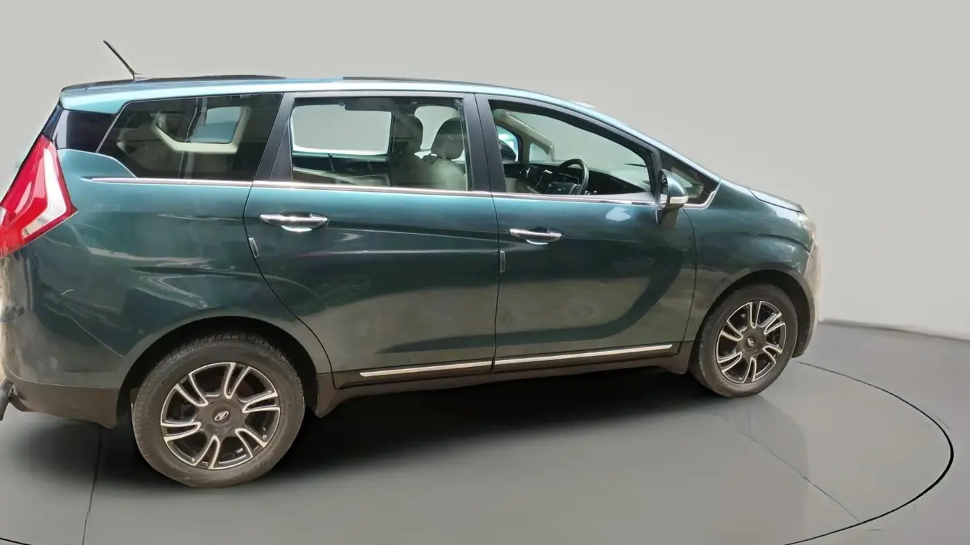 2019 Mahindra MARAZZO M8 8 STR, Diesel, Manual, 39,148 km, exterior