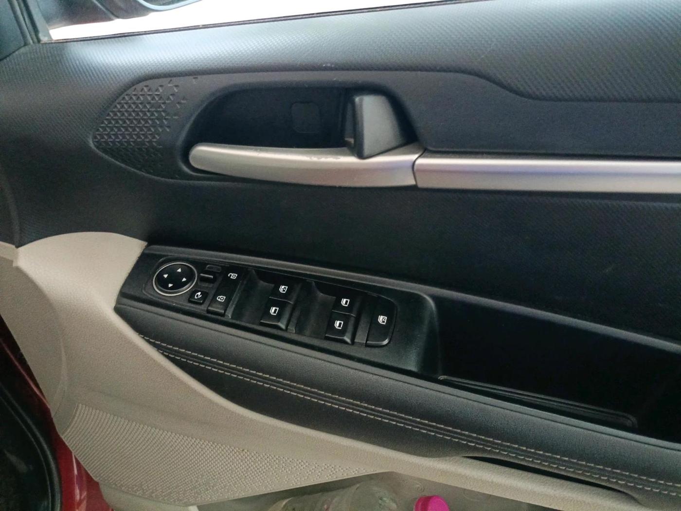 2023 KIA SONET HTX 1.5 AT, Diesel, Automatic, 19,817 km, interior