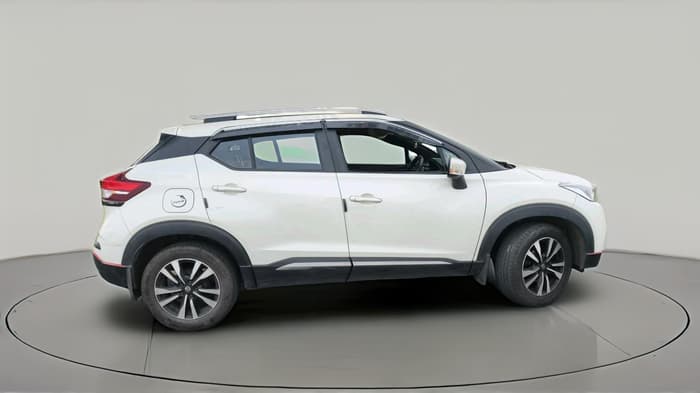 2022 Nissan Kicks XV 1.5, Petrol, Manual, 26,523 km, exterior