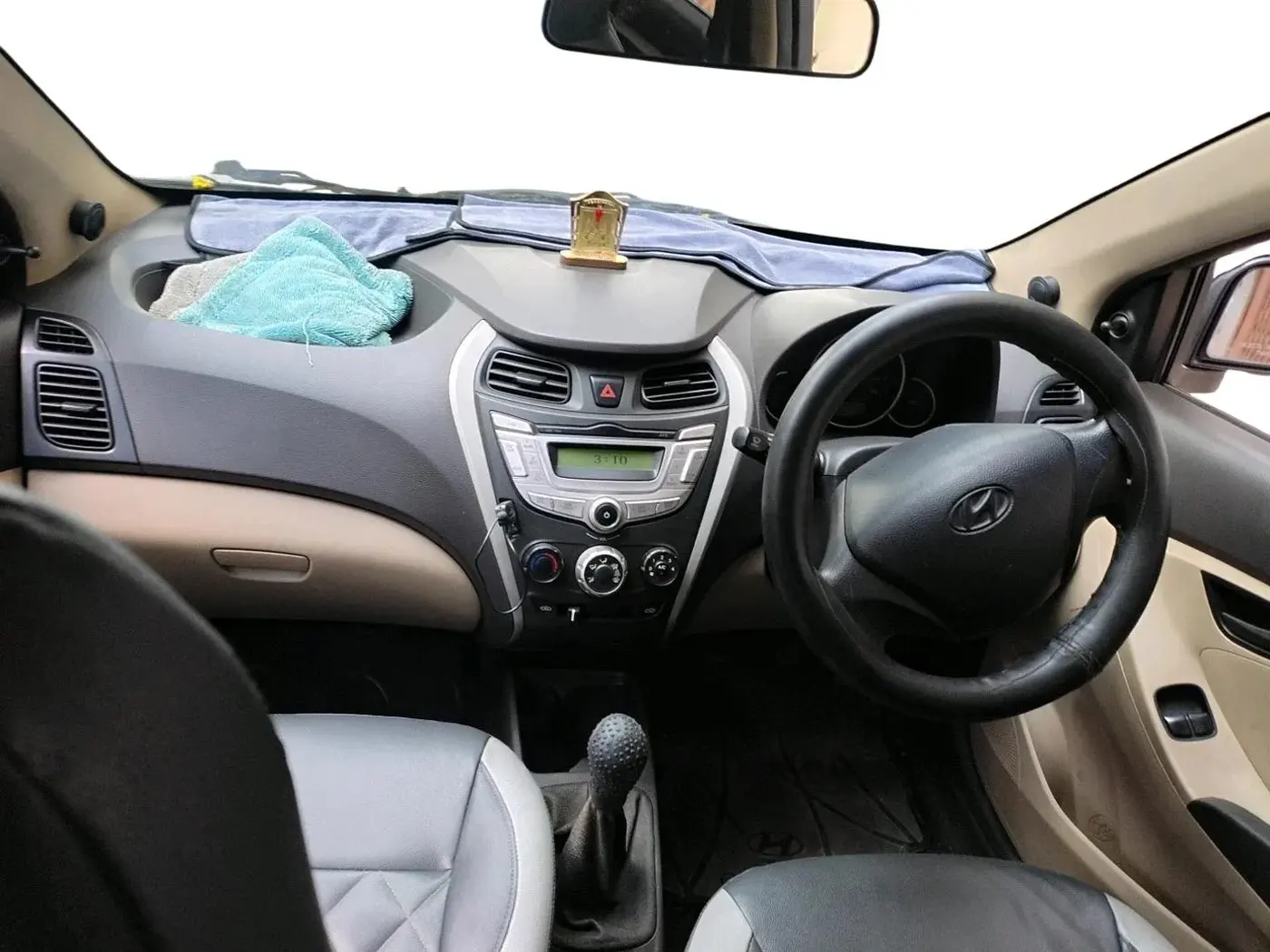 2018 Hyundai Eon MAGNA +, Petrol, Manual, 44,250 km, interior