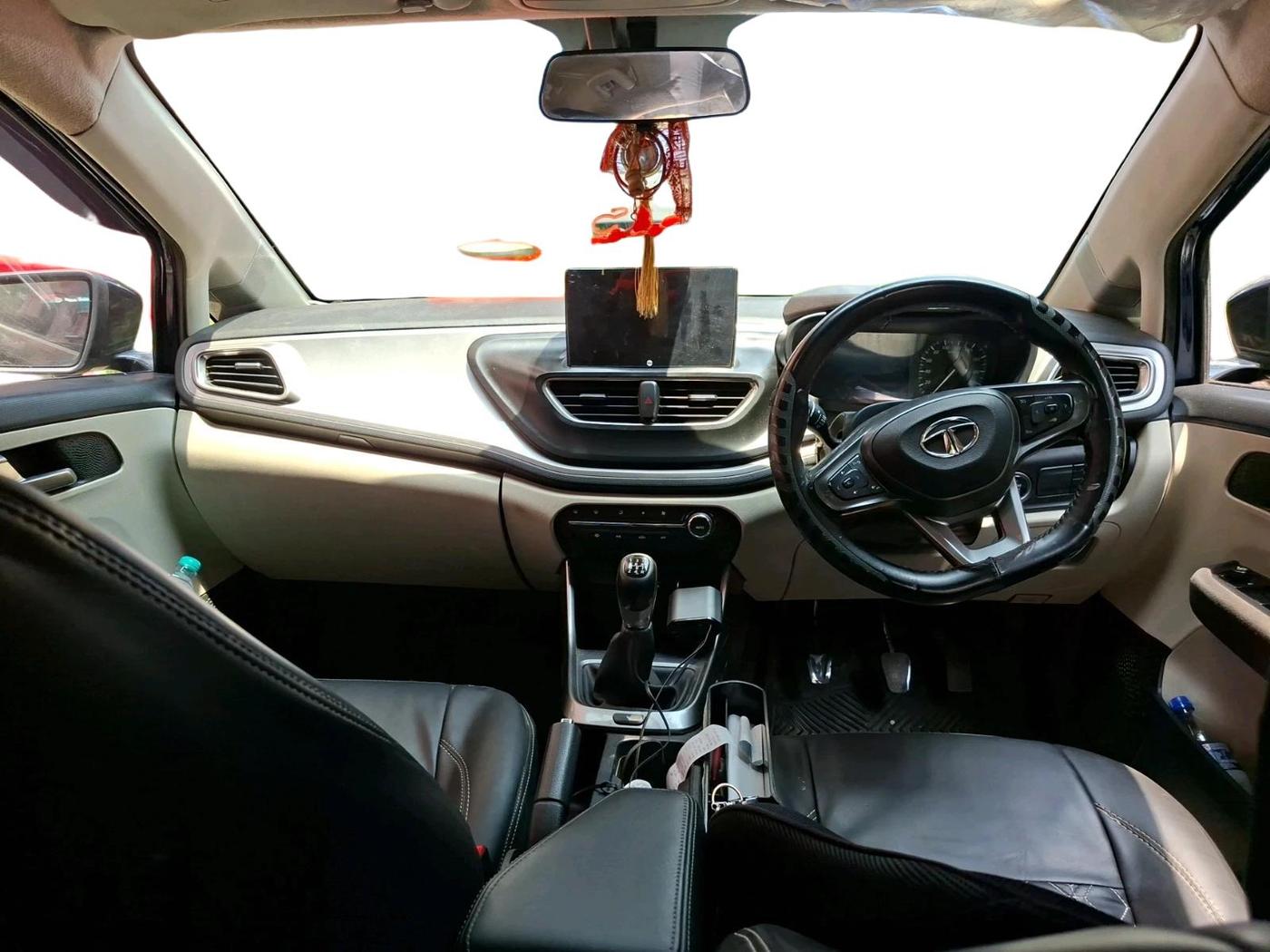 2022 Tata ALTROZ XZ PLUS PETROL, Petrol, Manual, 68,926 km, interior