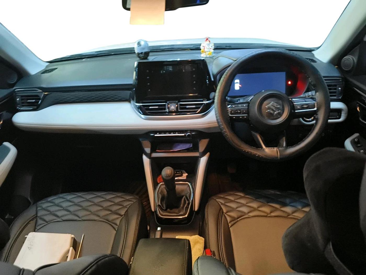 2025 Maruti Grand Vitara ZETA SMART HYBRID, Petrol, Manual, 791 km, interior
