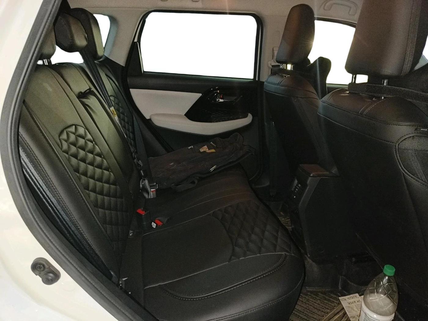 2025 Maruti Grand Vitara ZETA SMART HYBRID, Petrol, Manual, 791 km, interior