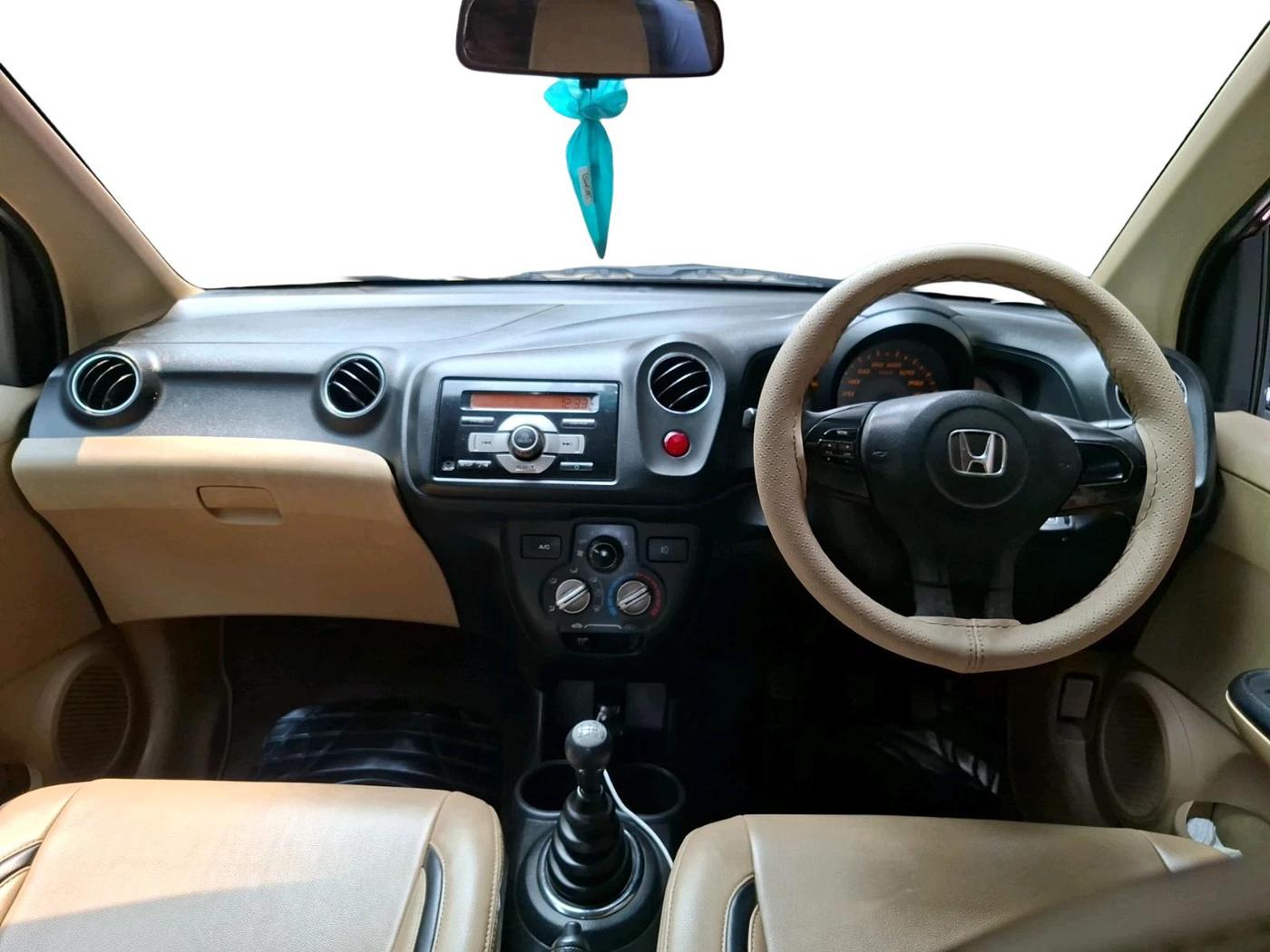 2014 Honda Amaze 1.5L I-DTEC S, Diesel, Manual, 1,62,092 km, interior