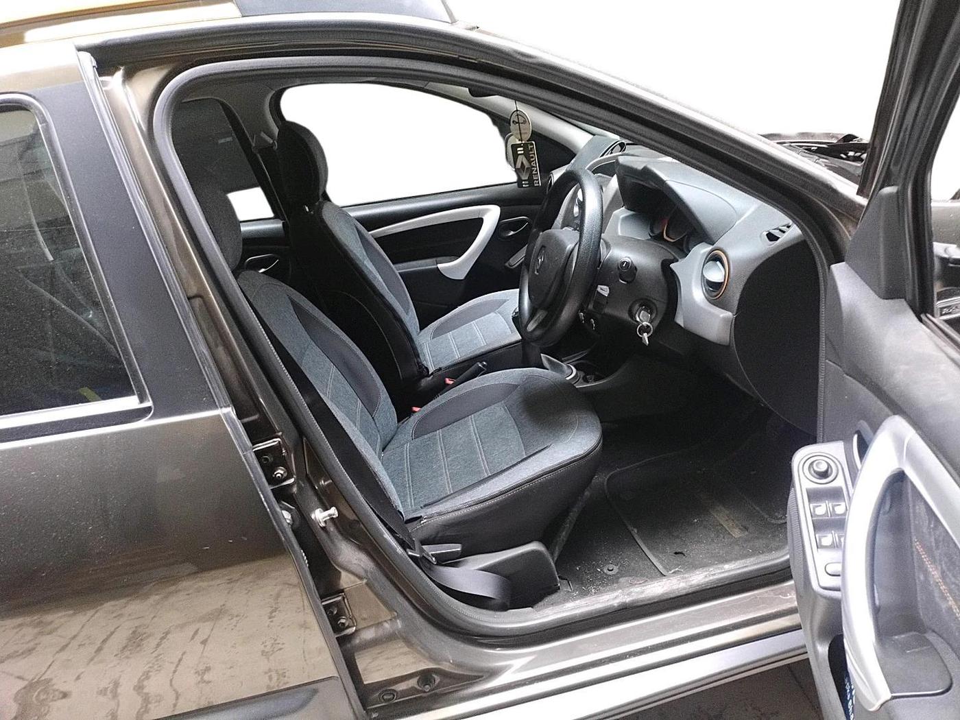 2017 Renault Duster 85 PS RXL 4X2 MT ADVENTURE EDITION, Diesel, Manual, 65,239 km, interior