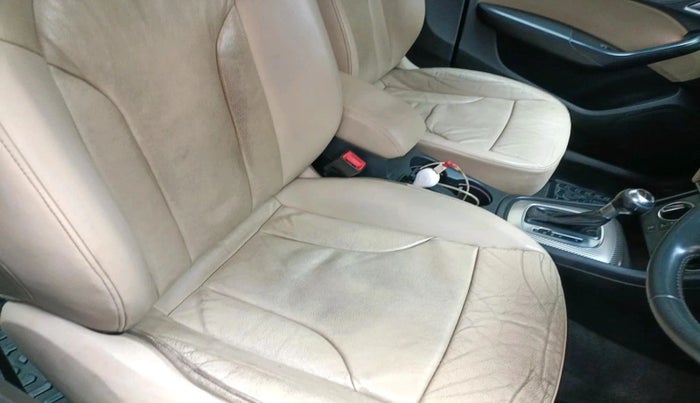 2016 Audi Q3 35 TDI Quattro, Diesel, Automatic, 1,18,998 km, interior