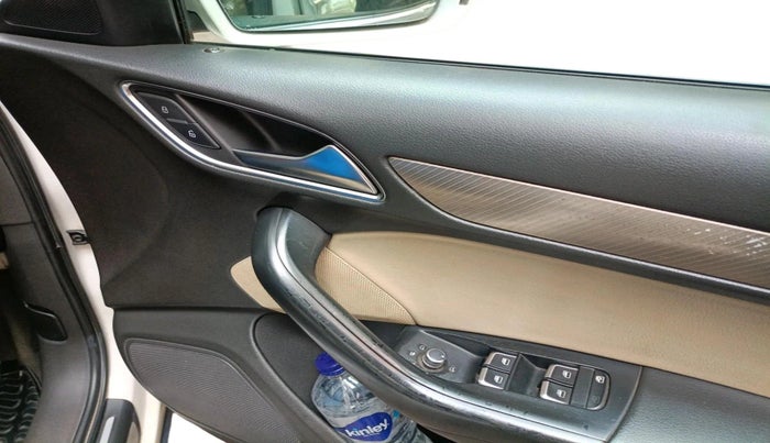 2016 Audi Q3 35 TDI Quattro, Diesel, Automatic, 1,18,998 km, interior