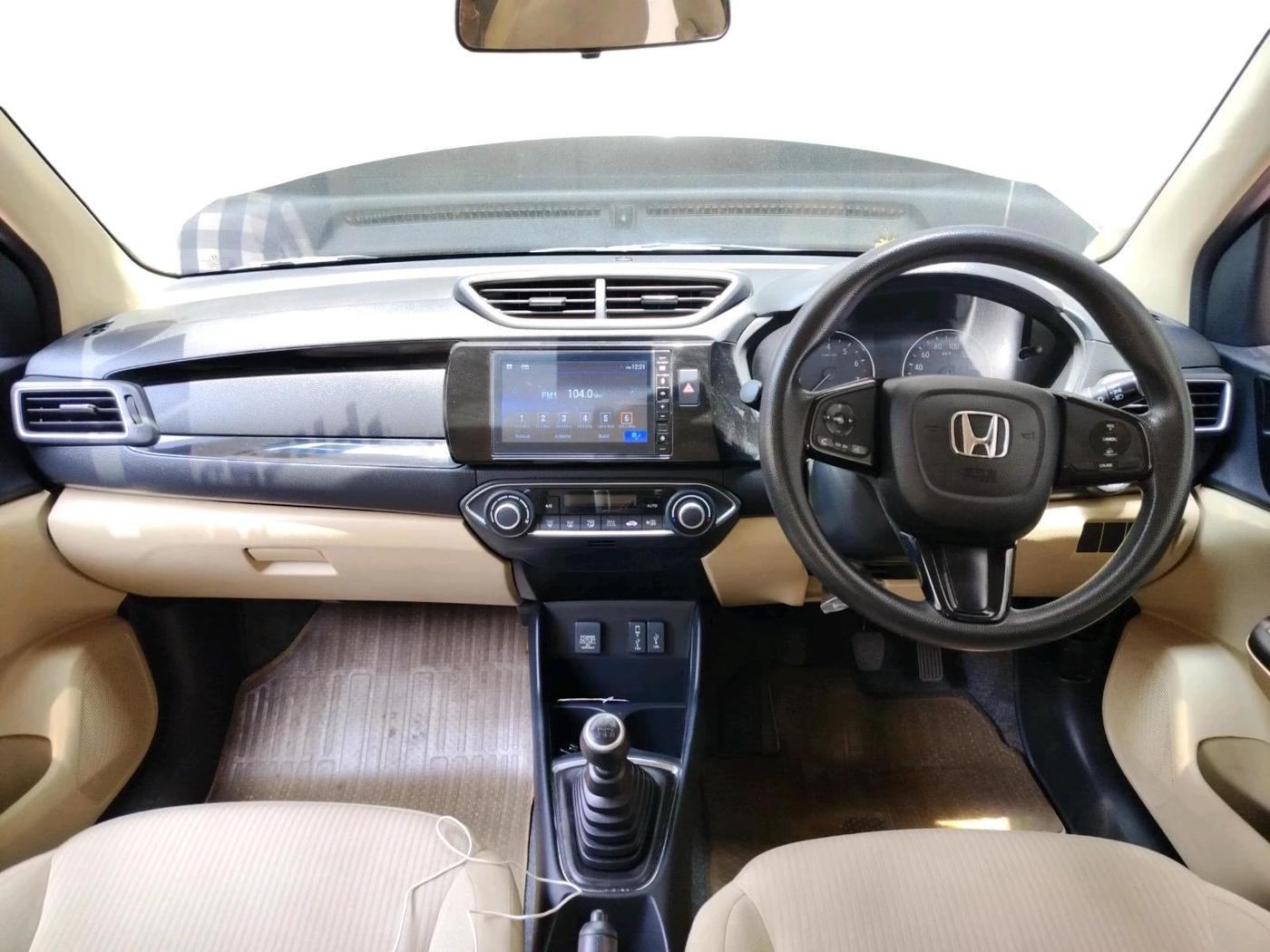 2021 Honda Amaze 1.2L I-VTEC VX, Petrol, Manual, 23,472 km, interior