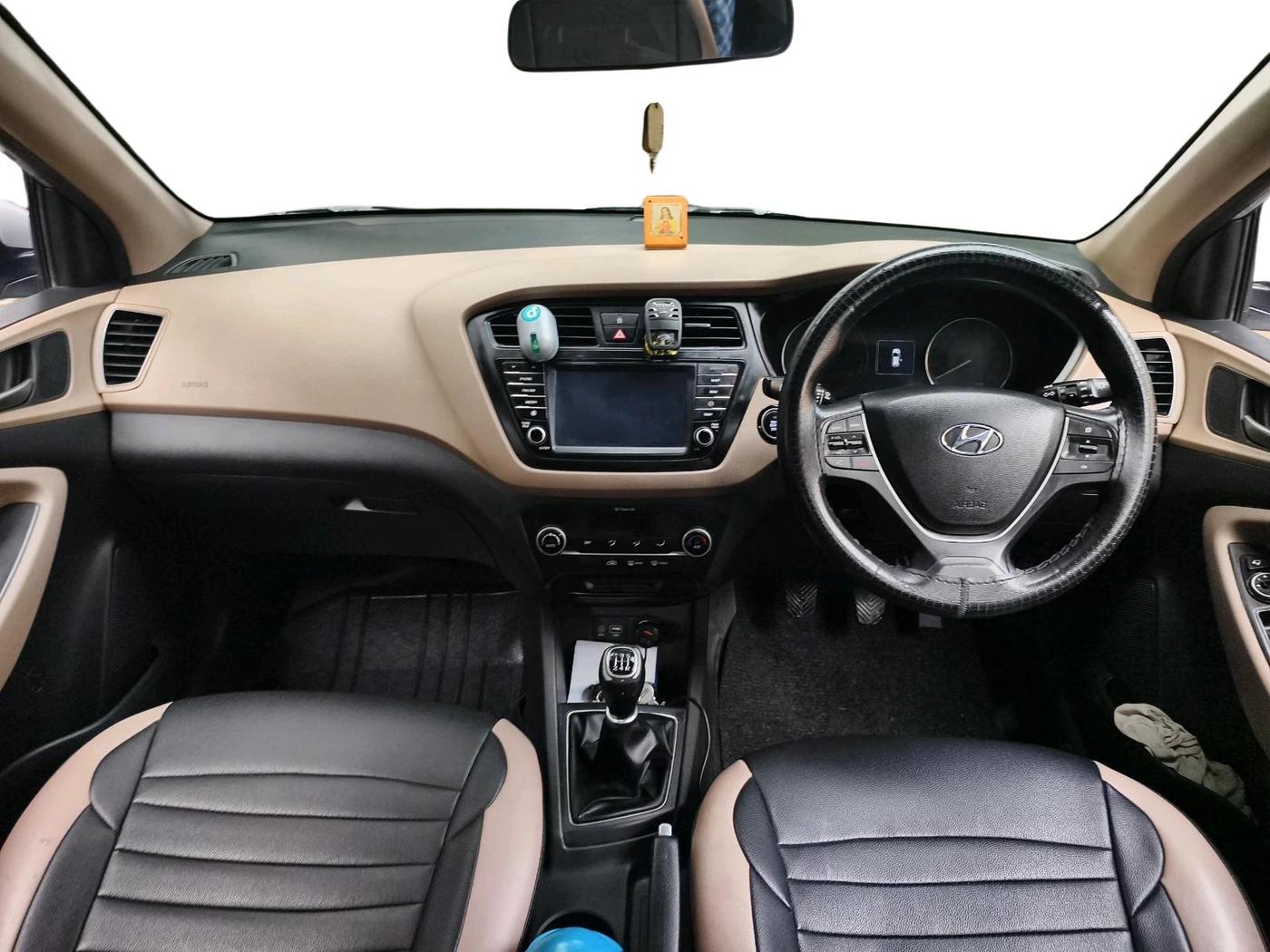 2016 Hyundai Elite i20 ASTA 1.2 (O), Petrol, Manual, 51,572 km, interior