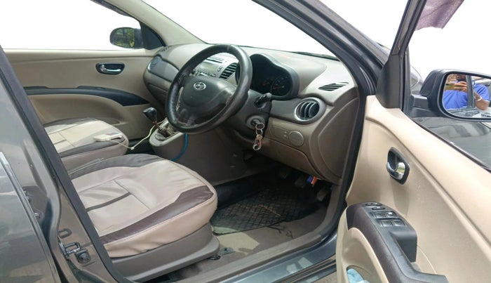 2013 Hyundai i10 SPORTZ 1.2, Petrol, Manual, 51,841 km, interior