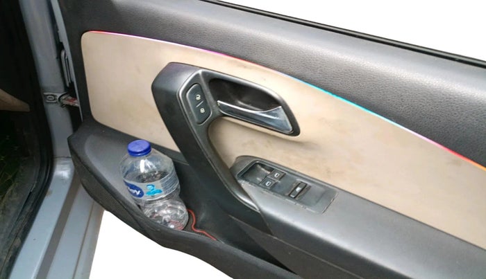 2011 Volkswagen Polo TRENDLINE 1.2L PETROL, Petrol, Manual, 93,692 km, interior