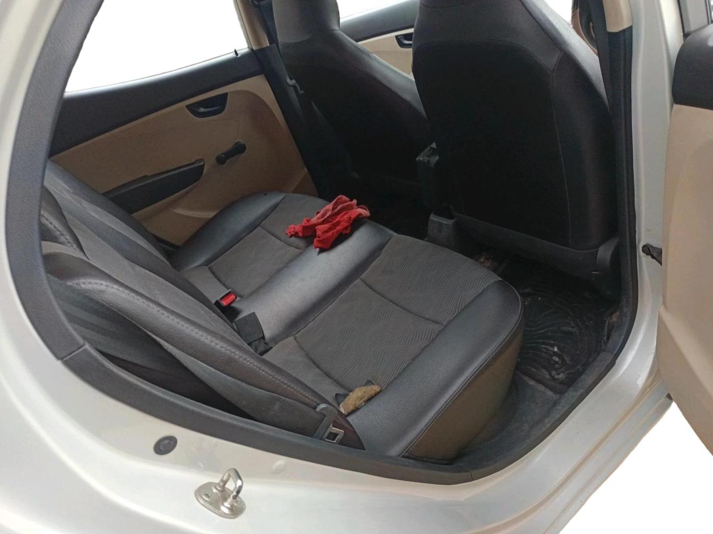 2013 Hyundai Eon MAGNA +, Petrol, Manual, 9,385 km, interior