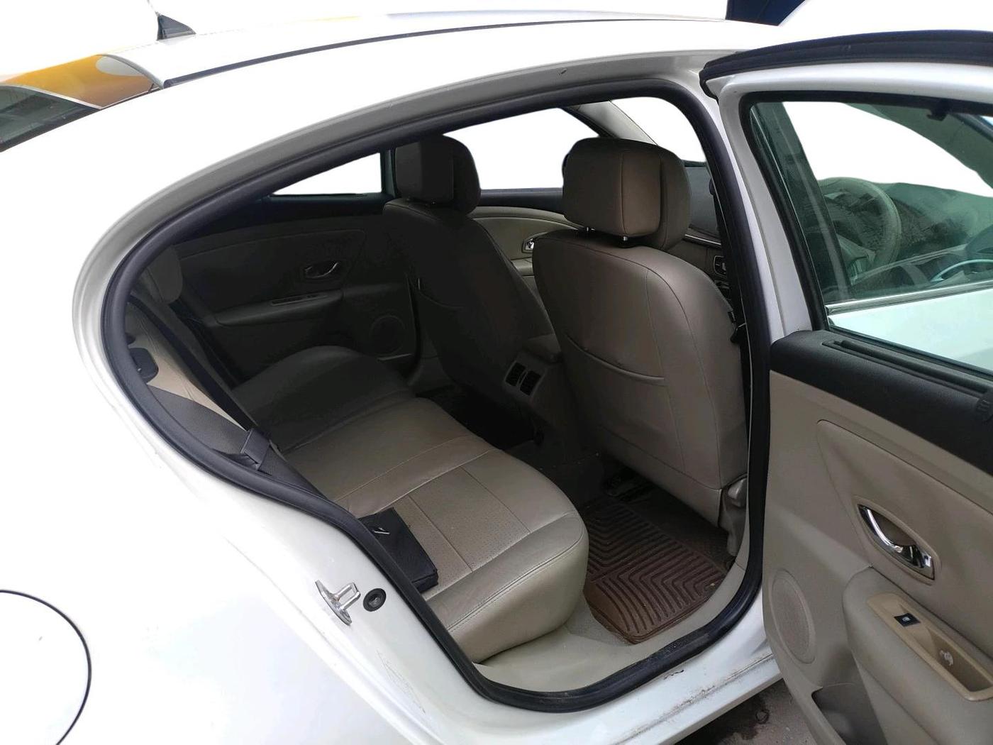 2013 Renault Fluence 1.5 E4, Diesel, Manual, 65,134 km, interior
