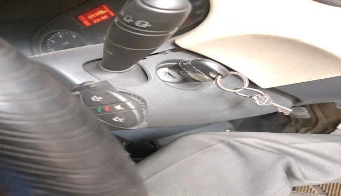 2012 Renault Duster 85 PS RXL DIESEL, Diesel, Manual, 1,59,320 km, interior