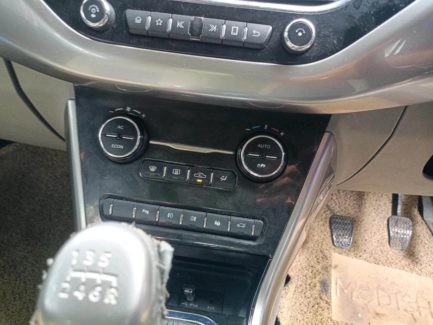 2018 Tata NEXON XZ PLUS PETROL DUAL TONE, Petrol, Manual, 40,331 km, interior