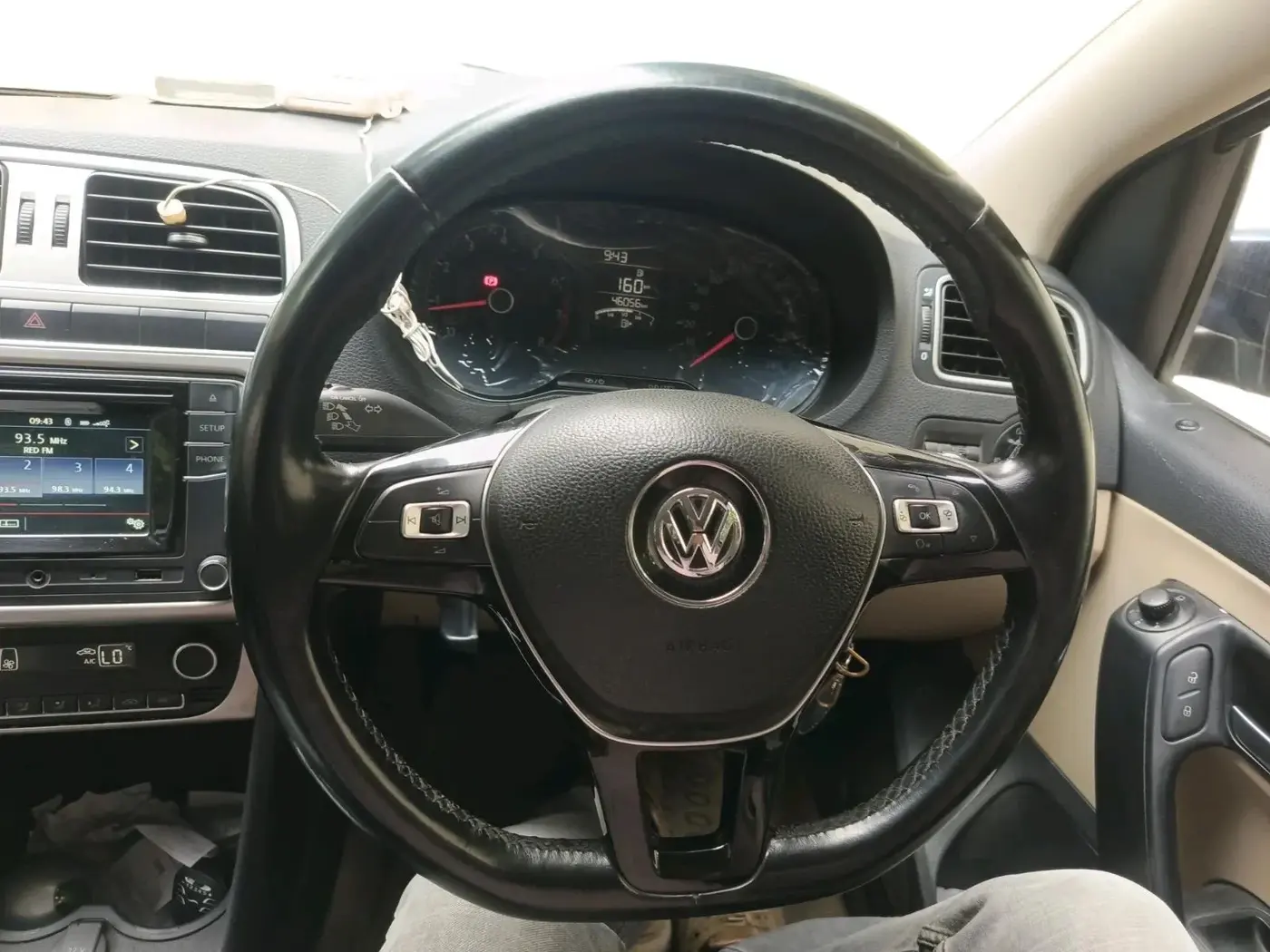 2016 Volkswagen Ameo HIGHLINE1.2L, Petrol, Manual, 46,056 km, interior