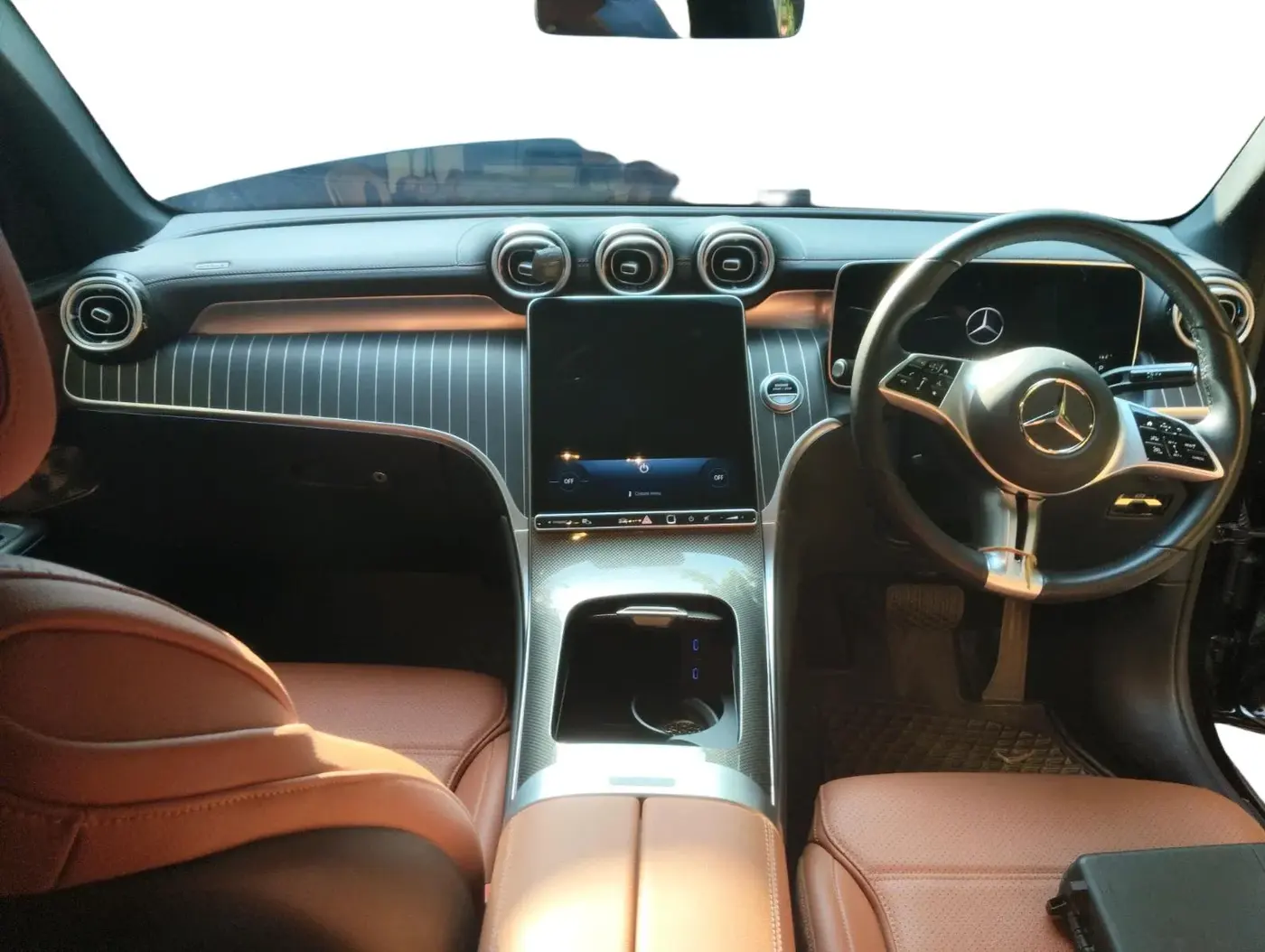 2024 Mercedes Benz GLC CLASS 220d 4MATIC, Diesel, Automatic, 3,750 km, interior