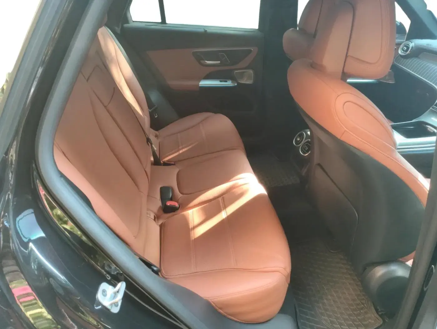 2024 Mercedes Benz GLC CLASS 220d 4MATIC, Diesel, Automatic, 3,750 km, interior