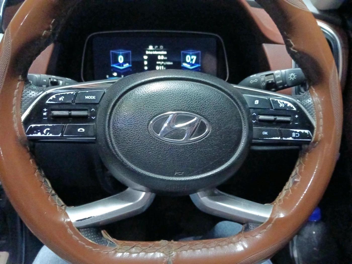 2022 Hyundai ALCAZAR PLATINUM 1.5 MT 7STR, Diesel, Manual, 1,02,227 km, interior