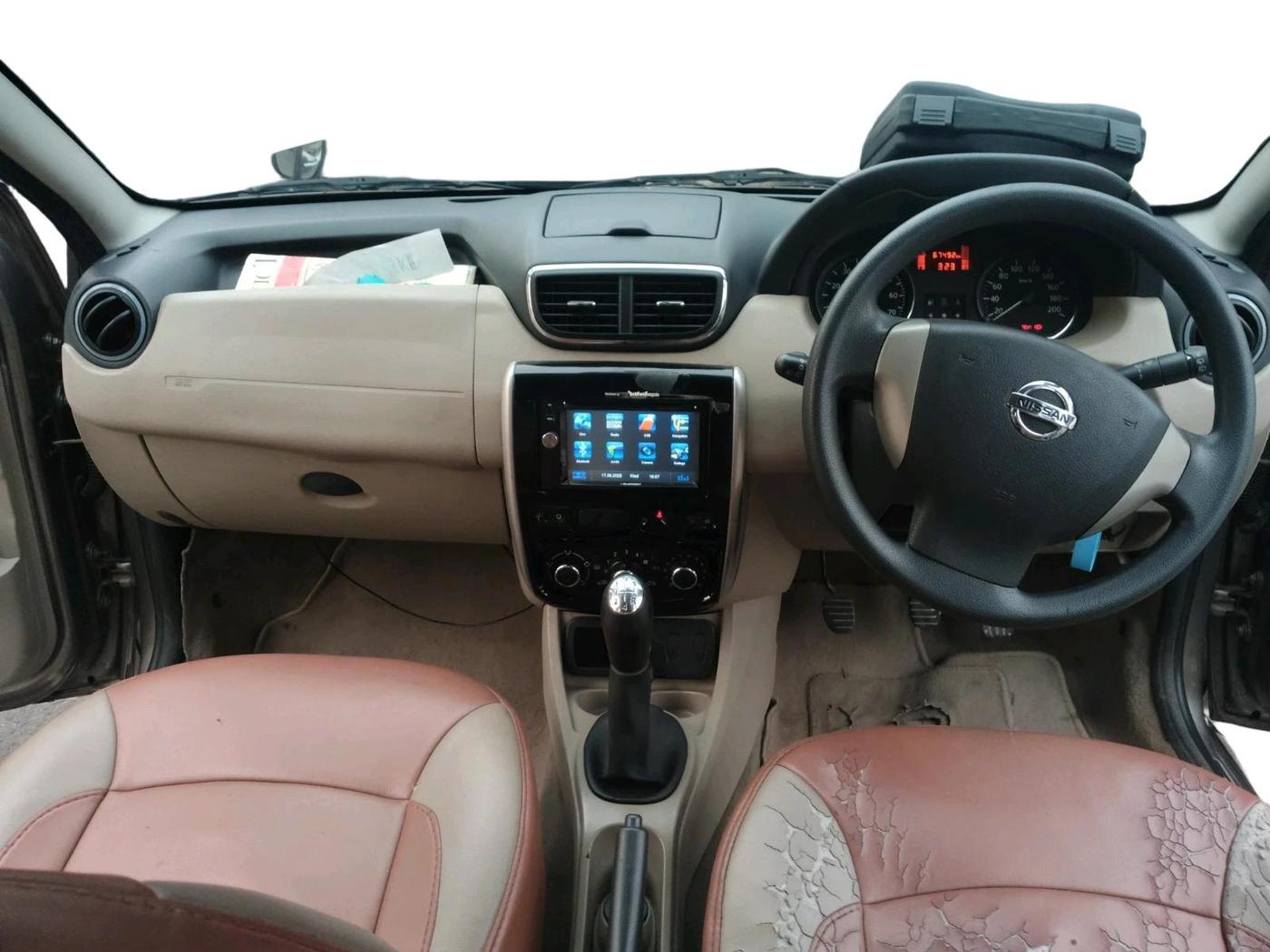 2015 Nissan Terrano XL (D), Diesel, Manual, 67,492 km, interior