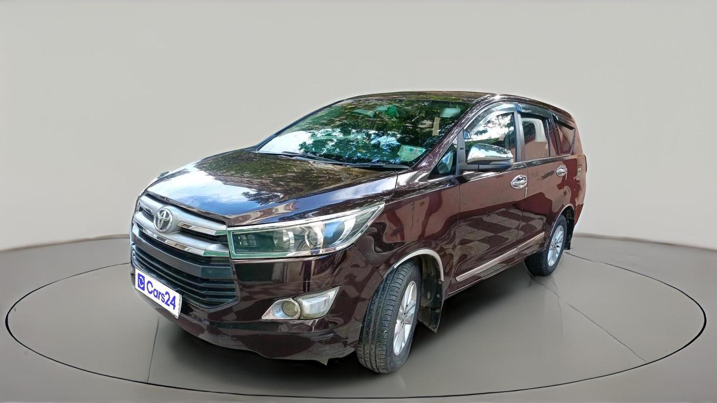 2018 Toyota Innova Crysta 2.4 VX 8 STR, Diesel, Manual, 1,56,230 km, exterior