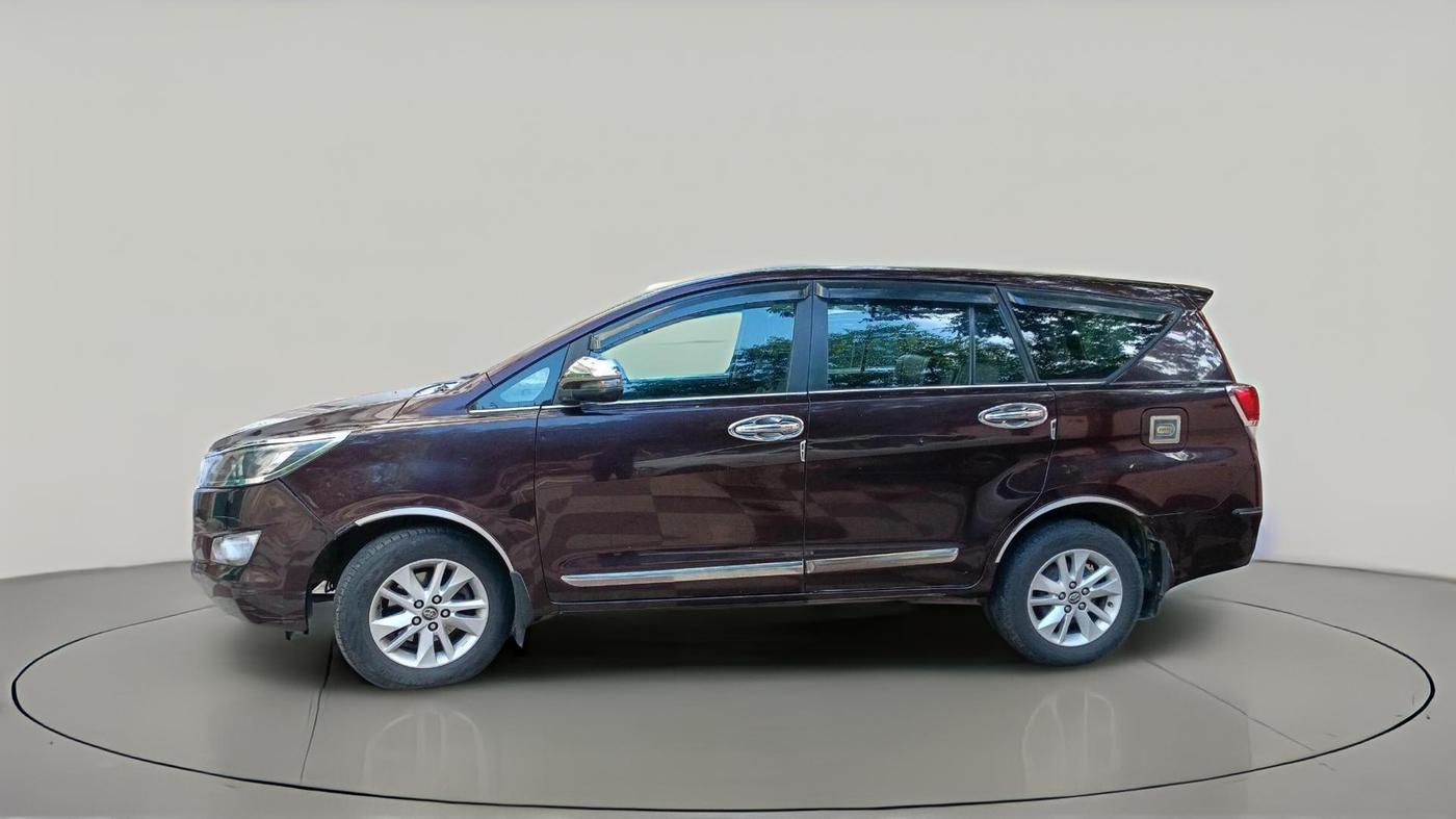 2018 Toyota Innova Crysta 2.4 VX 8 STR, Diesel, Manual, 1,56,230 km, exterior