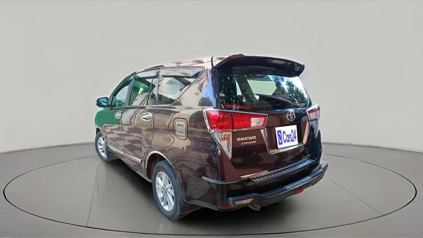 2018 Toyota Innova Crysta 2.4 VX 8 STR, Diesel, Manual, 1,56,230 km, exterior