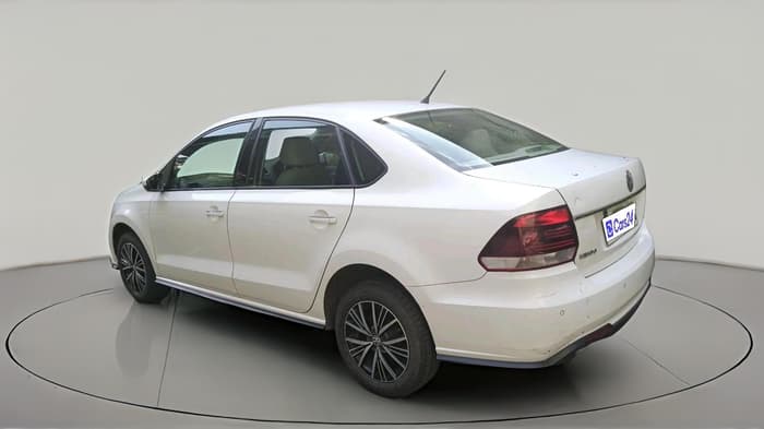 2021 Volkswagen Vento HIGHLINE 1.0L TSI, Petrol, Manual, 22,794 km, exterior
