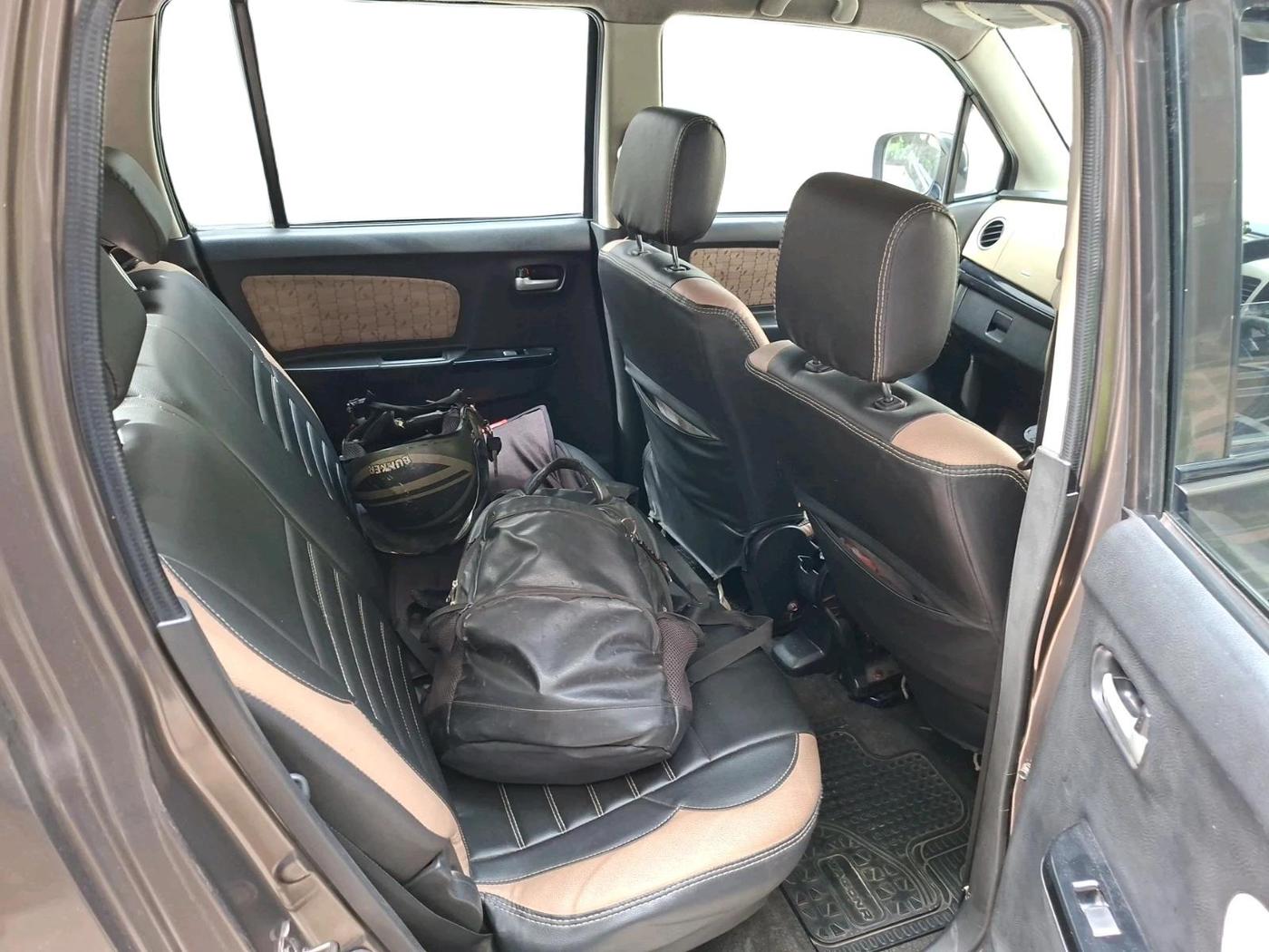 2017 Maruti Wagon R 1.0 VXI, Petrol, Manual, 64,661 km, interior