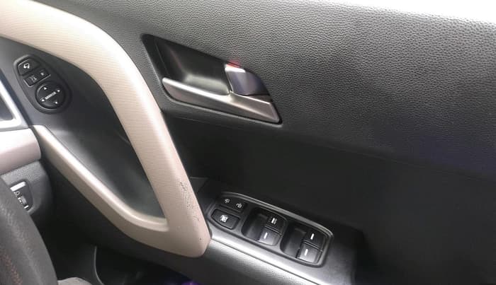 2016 Hyundai Creta SX PLUS 1.6 PETROL, Petrol, Manual, 1,01,622 km, interior
