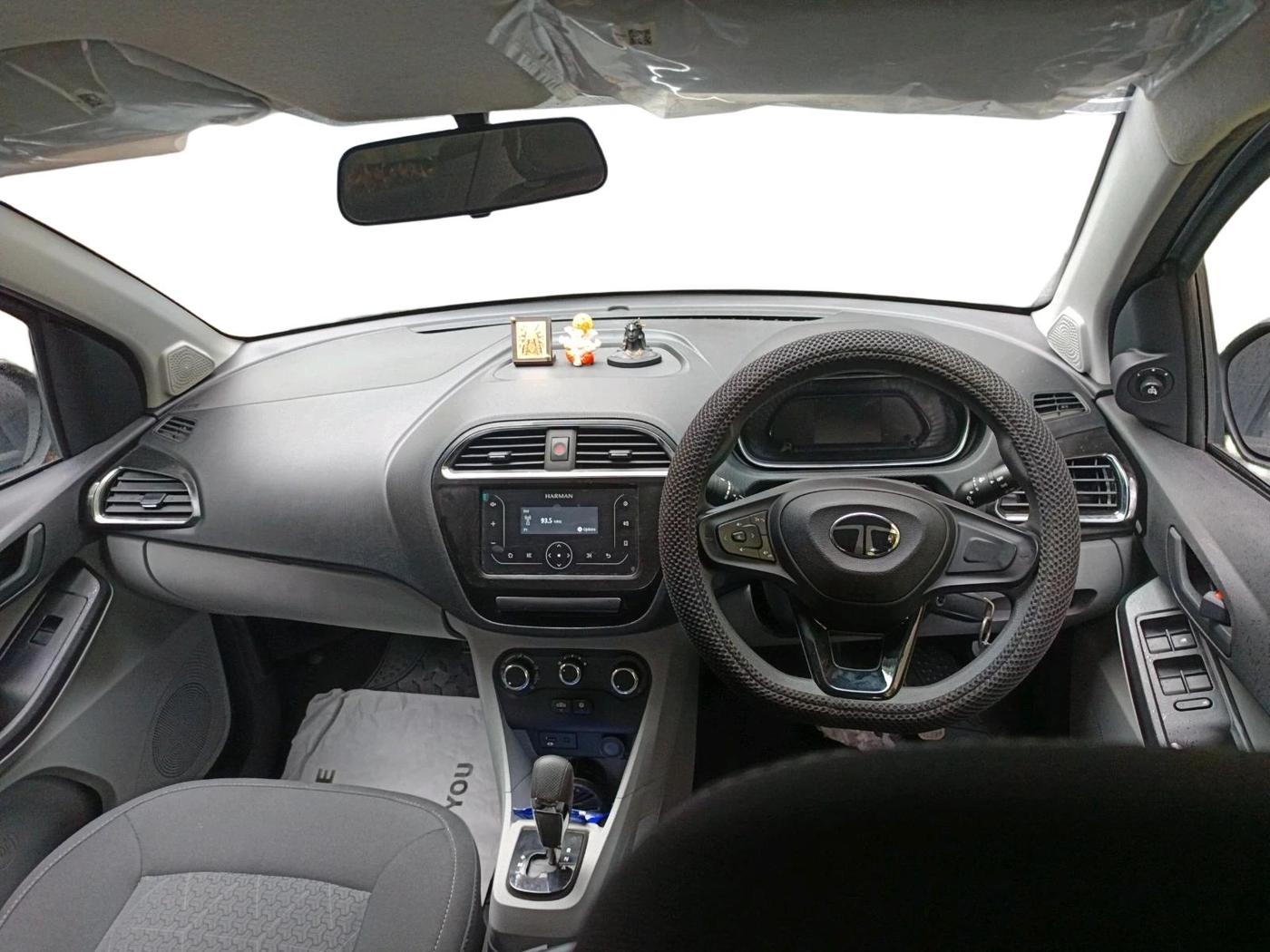 2024 Tata Tiago XTA PETROL, Petrol, Automatic, 695 km, interior