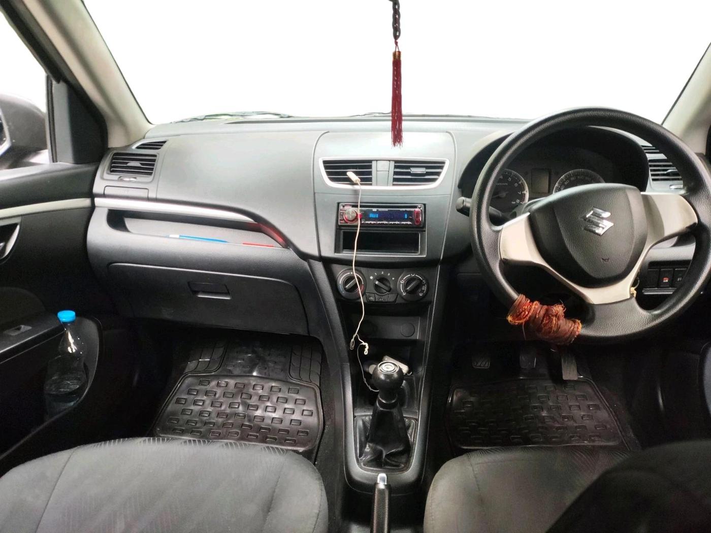 2012 Maruti Swift VXI, Petrol, Manual, 1,15,857 km, interior