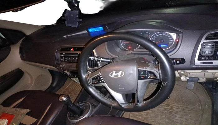 2013 Hyundai i20 SPORTZ 1.2, Petrol, Manual, 80,959 km, interior