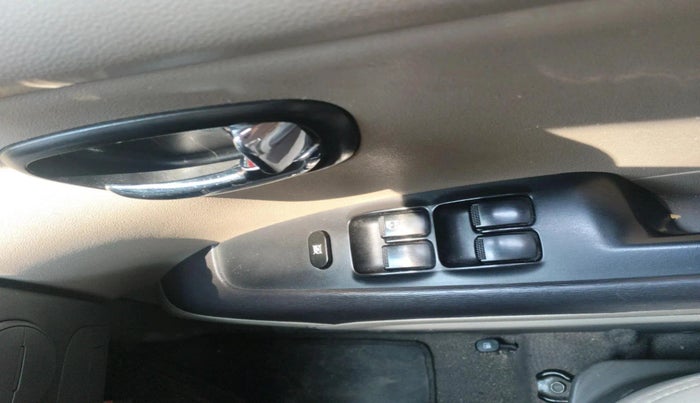 2012 Hyundai i10 MAGNA 1.1, Petrol, Manual, 37,311 km, interior